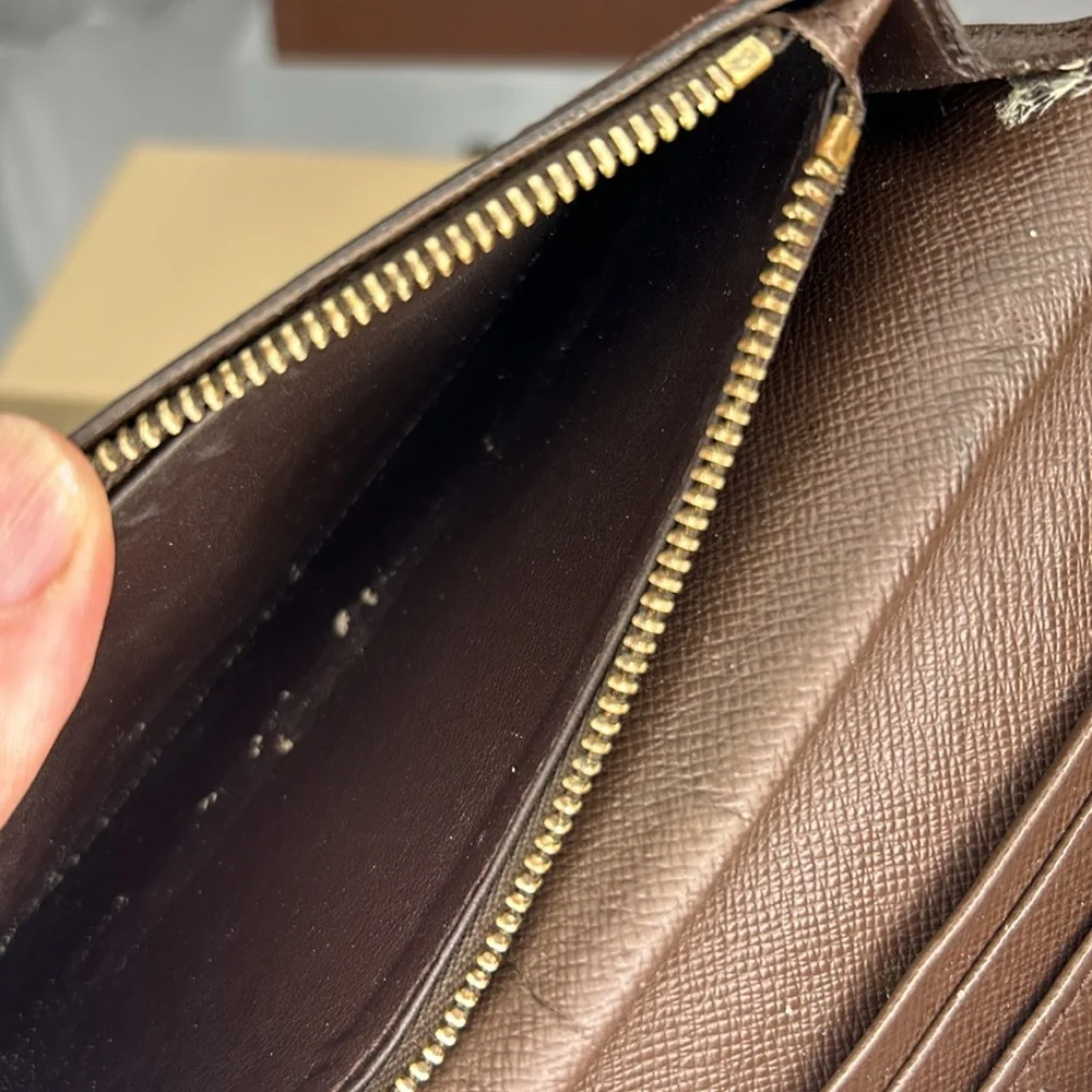 Louis Vuitton LOUIS VUITTON Wallet